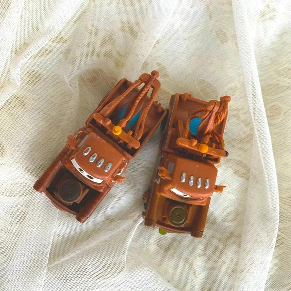 Disney Pixar Movie Collectibles Action Figures Cars - Set of 2 Cars - Picture 4 of 5